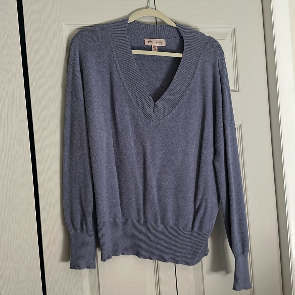 Philosophy V Neck Sweater size XL EUC in Blue